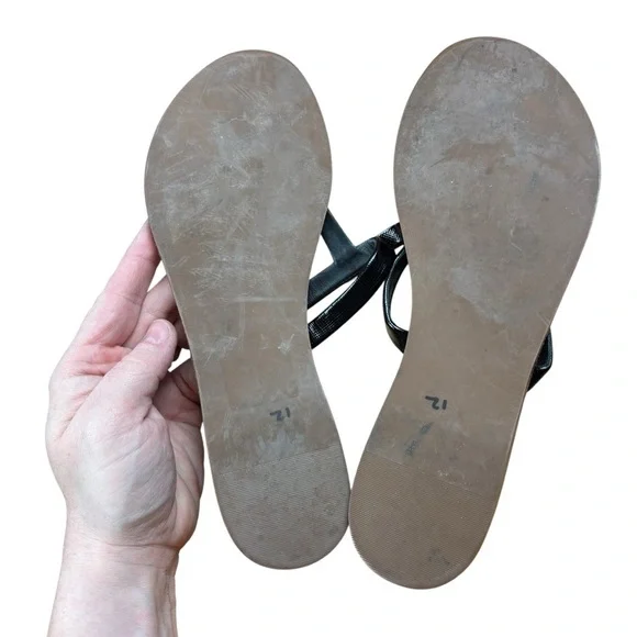 Tory Burch Black Bow Leighanne Thong Sandals Size Gold Logo Size 6 M - Picture 4 of 10